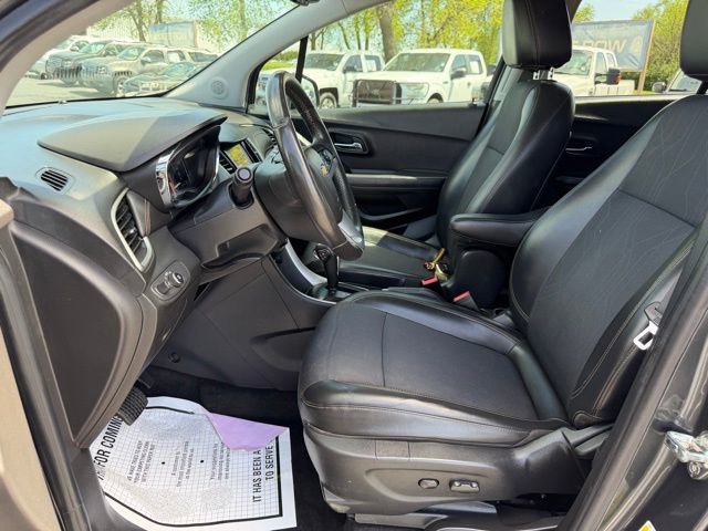 Used 2018 Chevrolet Trax LT w/ LT Convenience Package image 15