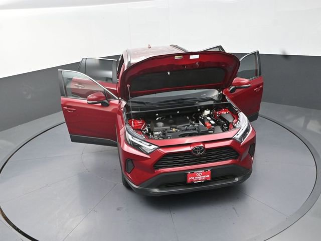 Used 2025 Toyota RAV4 XLE image 42