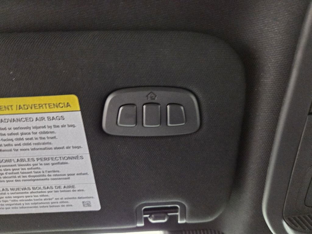 Used 2025 Ford Explorer ST-Line w/ ST-Line Street Pack AWD/4WD image 23