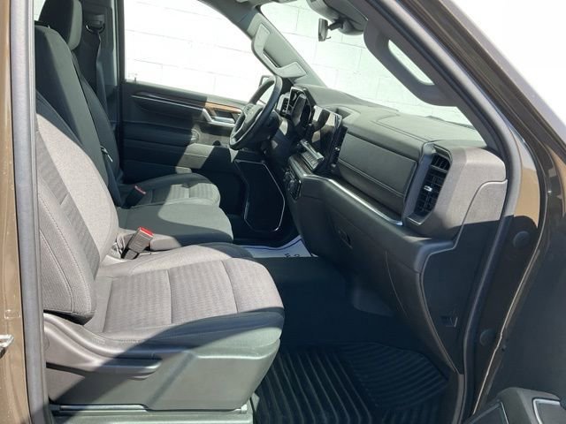 Used 2023 Chevrolet Silverado 1500 LT AWD/4WD image 22