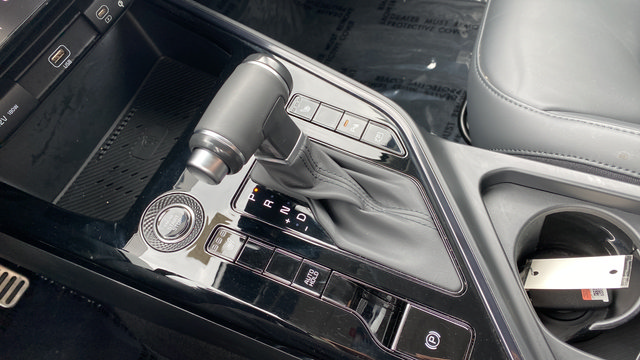 Certified 2025 Kia Niro EX Touring FWD image 19