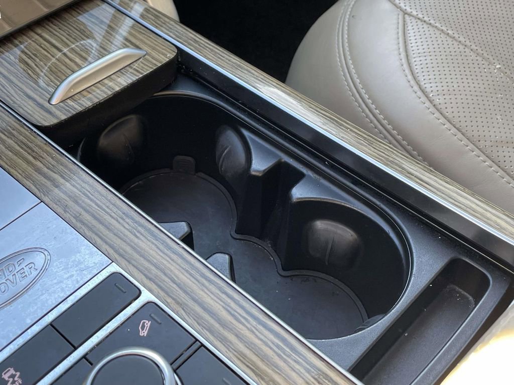 Used 2019 Land Rover Range Rover HSE image 28