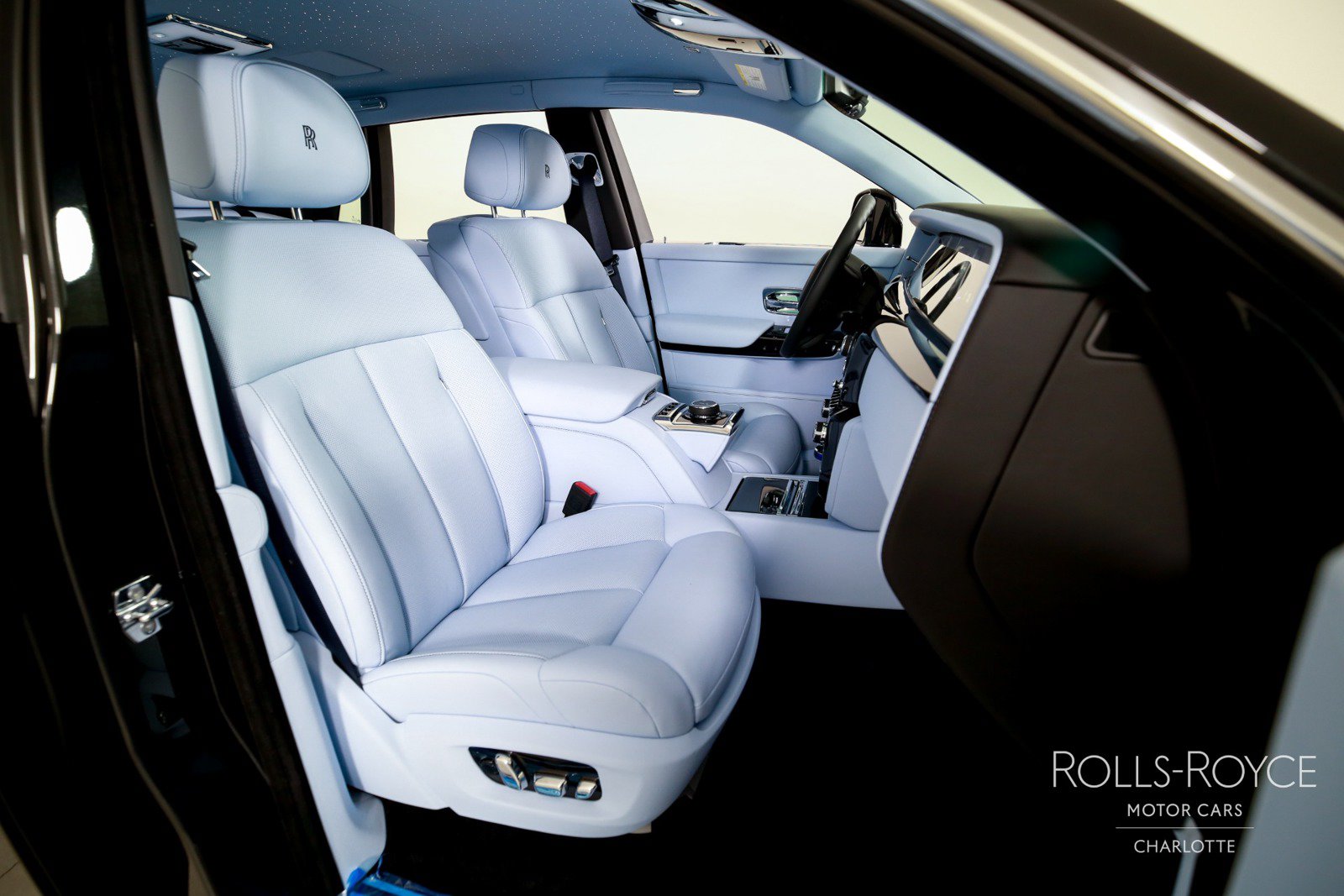 New 2027 Rolls-Royce Phantom Sedan RWD image 35