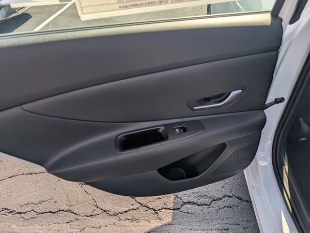 New 2026 Hyundai Elantra SE FWD image 11
