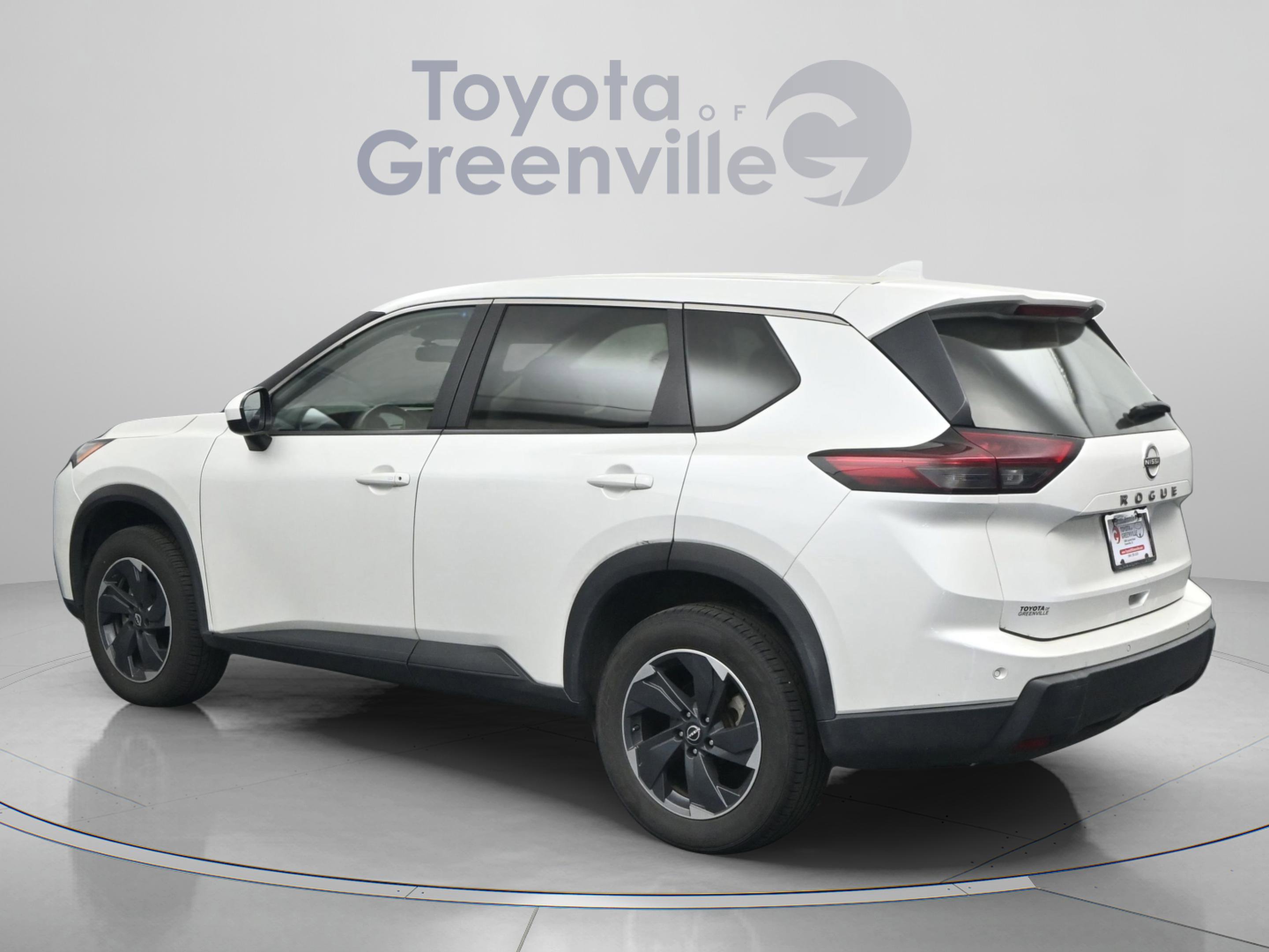 Used 2025 Nissan Rogue SV image 7