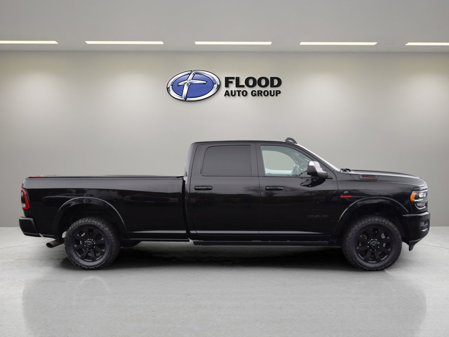 Used 2020 RAM 3500 Limited image 3