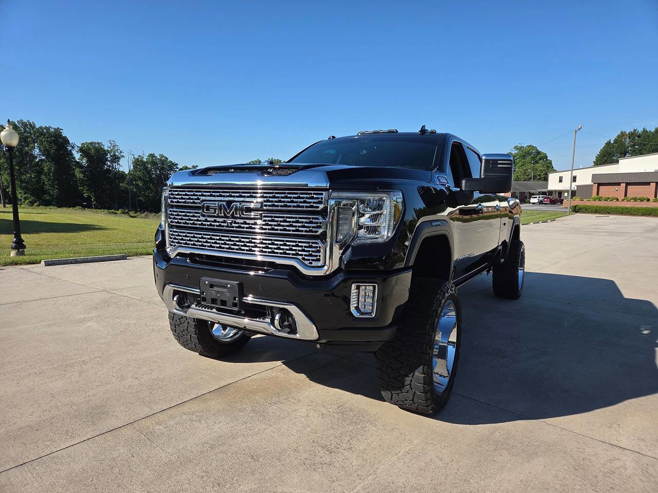 Used 2020 GMC Sierra 3500 Denali w/ Denali Ultimate Package AWD/4WD image 2
