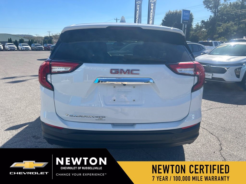 Used 2024 GMC Terrain SLE FWD image 13