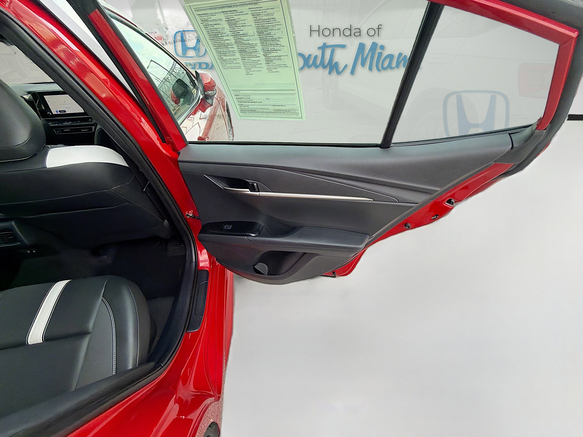 Used 2025 Toyota Camry SE FWD image 30