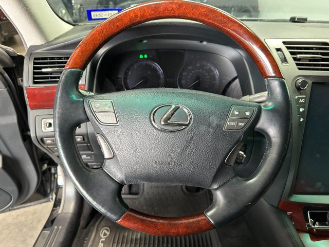 Used 2011 Lexus LS 460 w/ Comfort Pkg RWD image 26