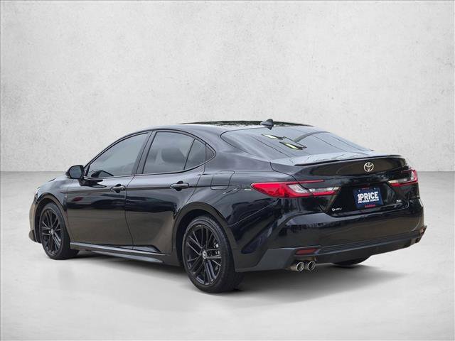 Used 2025 Toyota Camry SE w/ Convenience Package FWD image 3