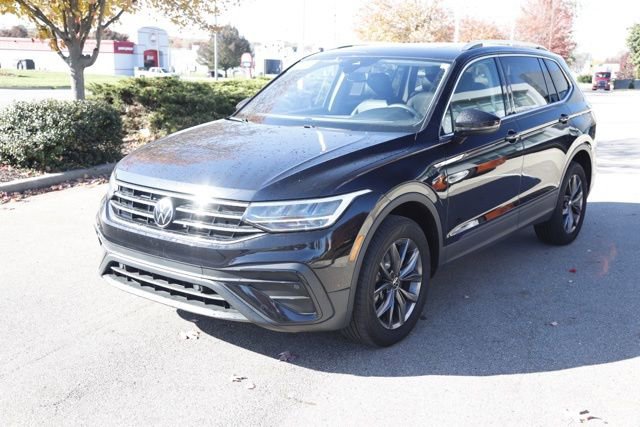 Used 2022 Volkswagen Tiguan SE image 7