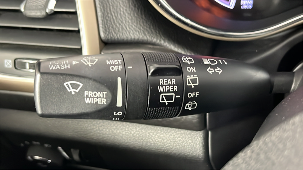 Used 2017 Jeep Grand Cherokee Laredo AWD/4WD image 30