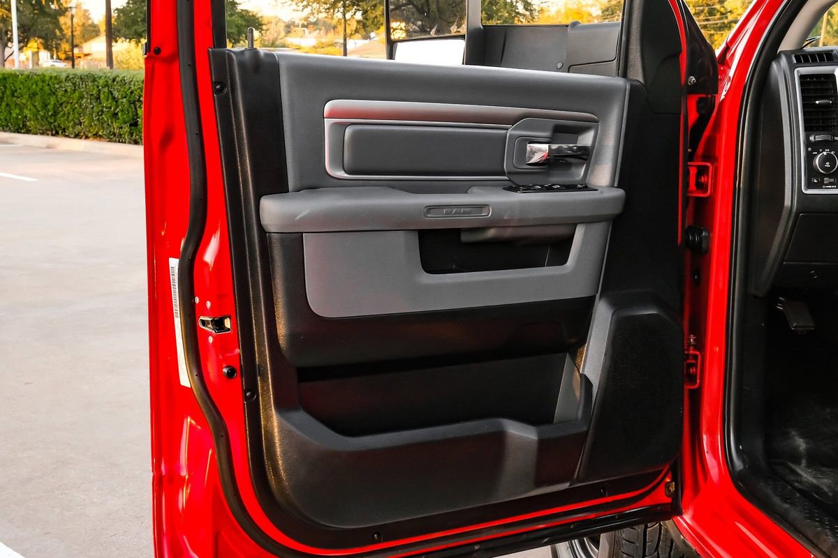 Used 2016 RAM 3500 SLT w/ Cold Weather Group image 37