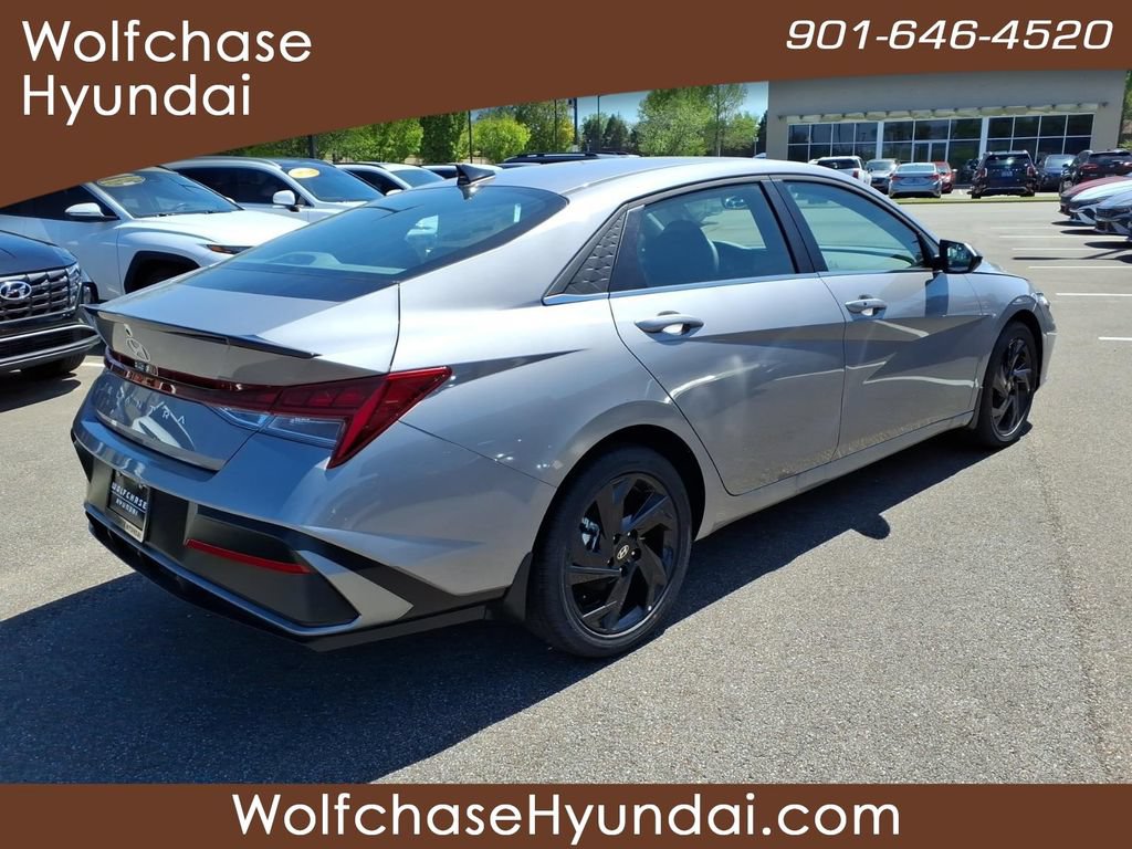 New 2026 Hyundai Elantra SEL Sport Premium FWD image 5