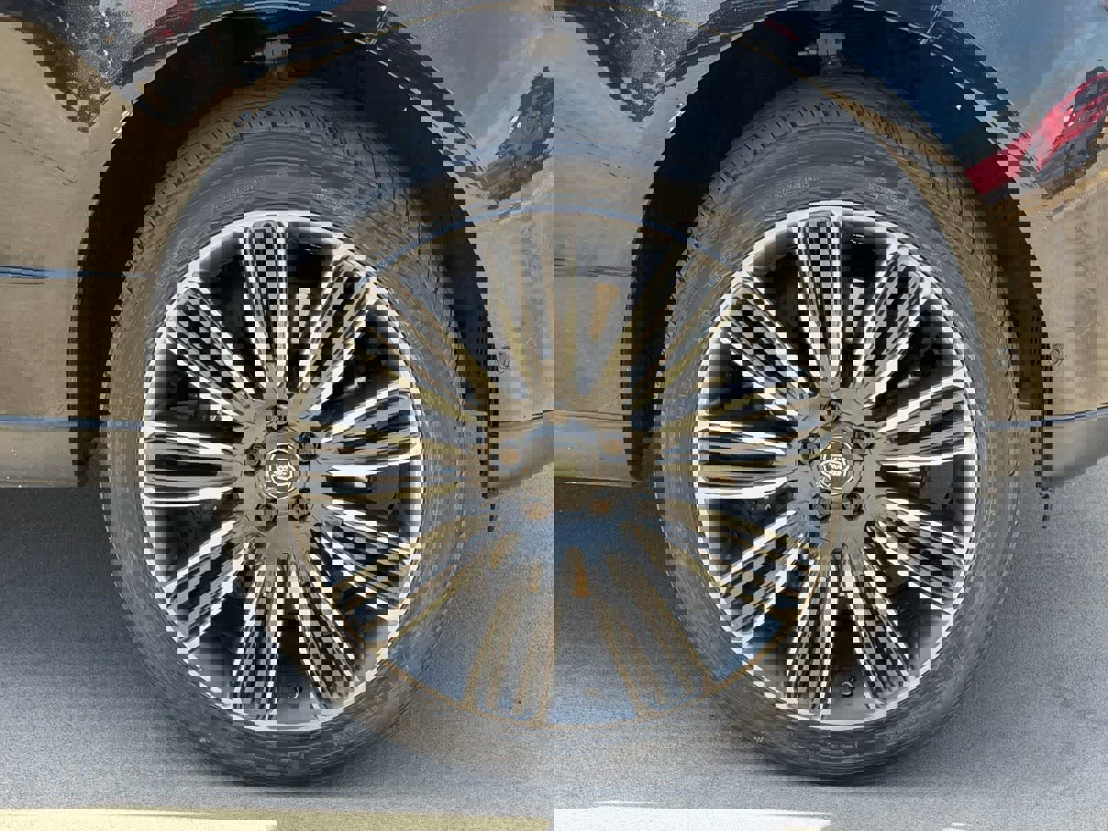 Used 2020 Land Rover Range Rover HSE image 8