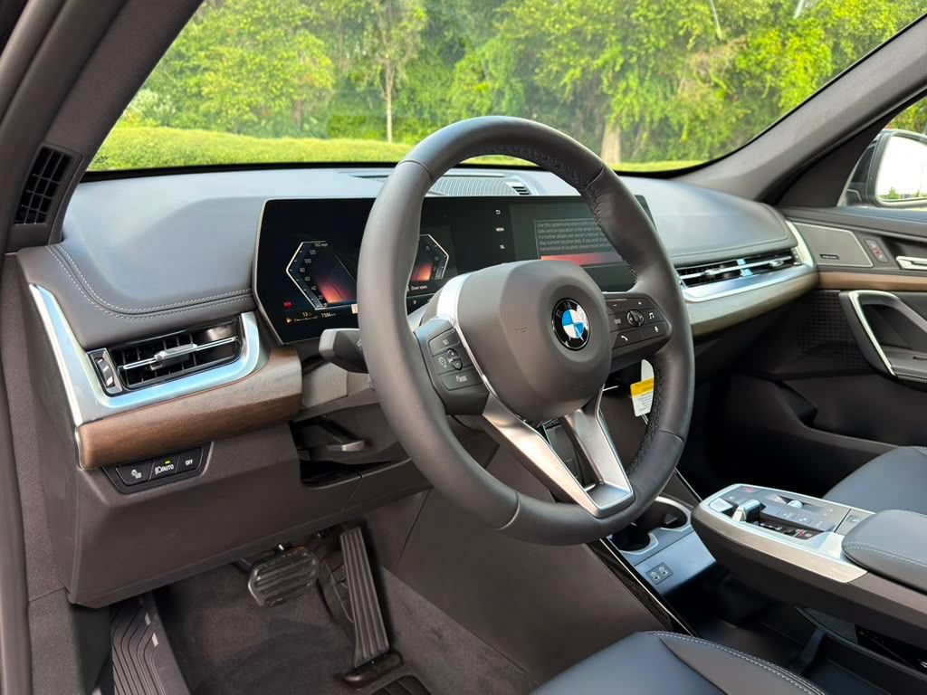 New 2026 BMW X1 xDrive28i w/ Convenience Package AWD/4WD image 10