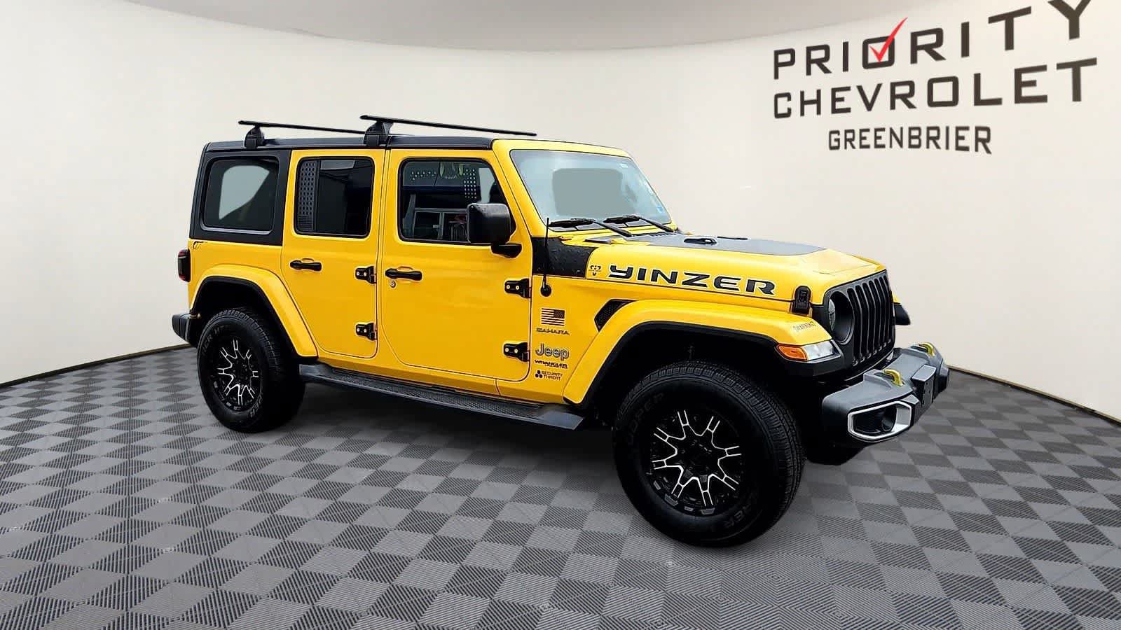 Used 2018 Jeep Wrangler Unlimited Sahara AWD/4WD image 2