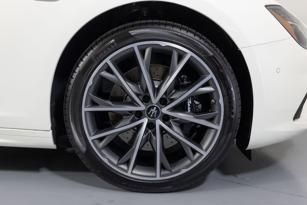 Used 2023 Maserati Ghibli Modena image 16