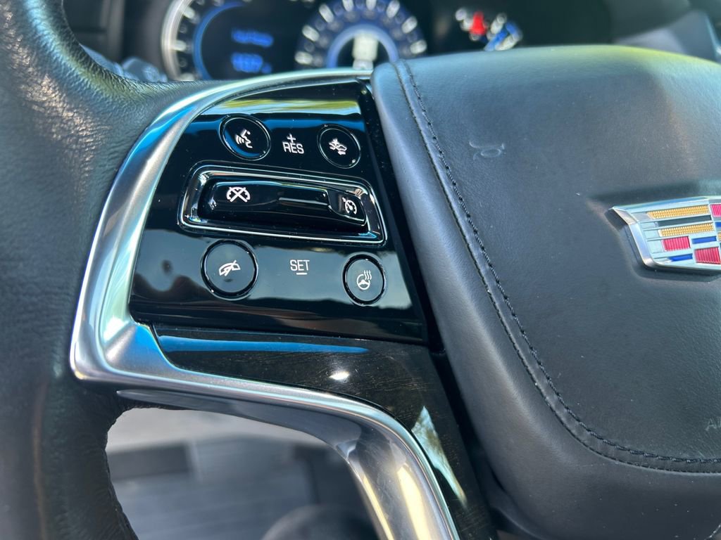 Used 2019 Cadillac Escalade ESV Platinum w/ Escalade Sport Edition image 17