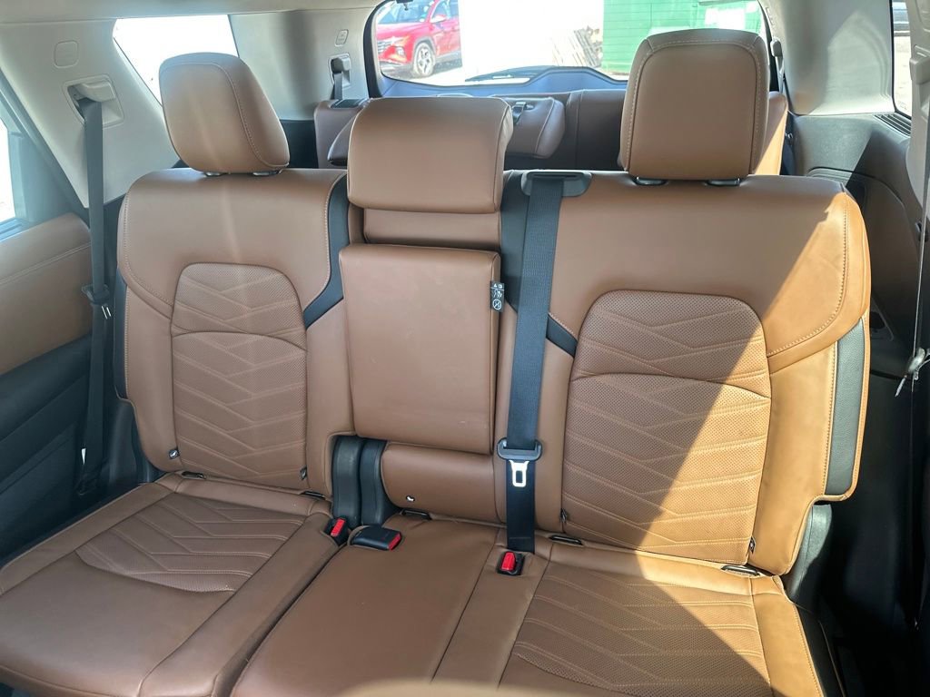 Used 2025 Nissan Pathfinder Platinum w/ Cargo Package image 19