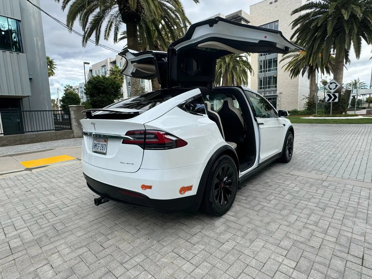 Used 2019 Tesla Model X Long Range AWD/4WD image 7