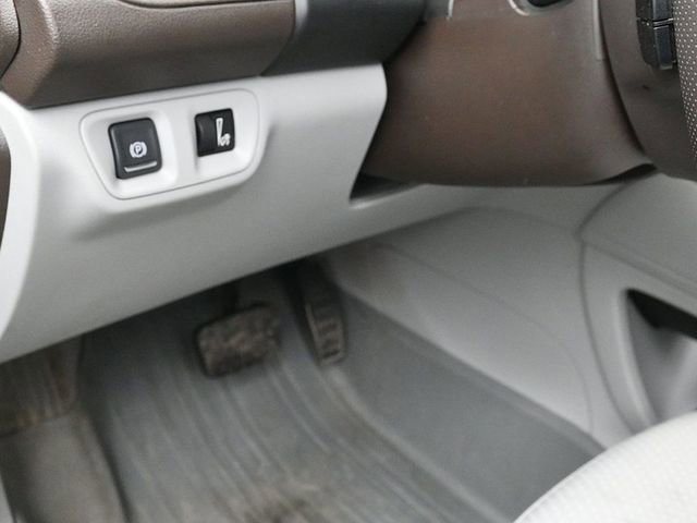 Used 2022 GMC Acadia SLE w/ LPO, Floor Liner Package AWD/4WD image 29