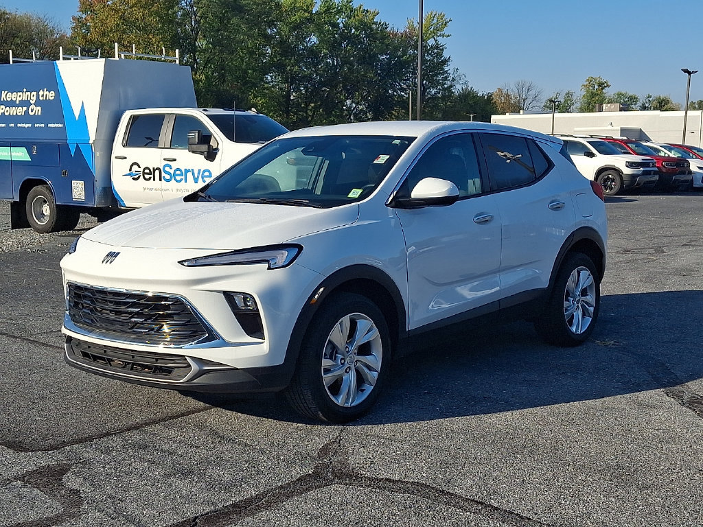 Used 2025 Buick Encore GX Preferred AWD/4WD image 3