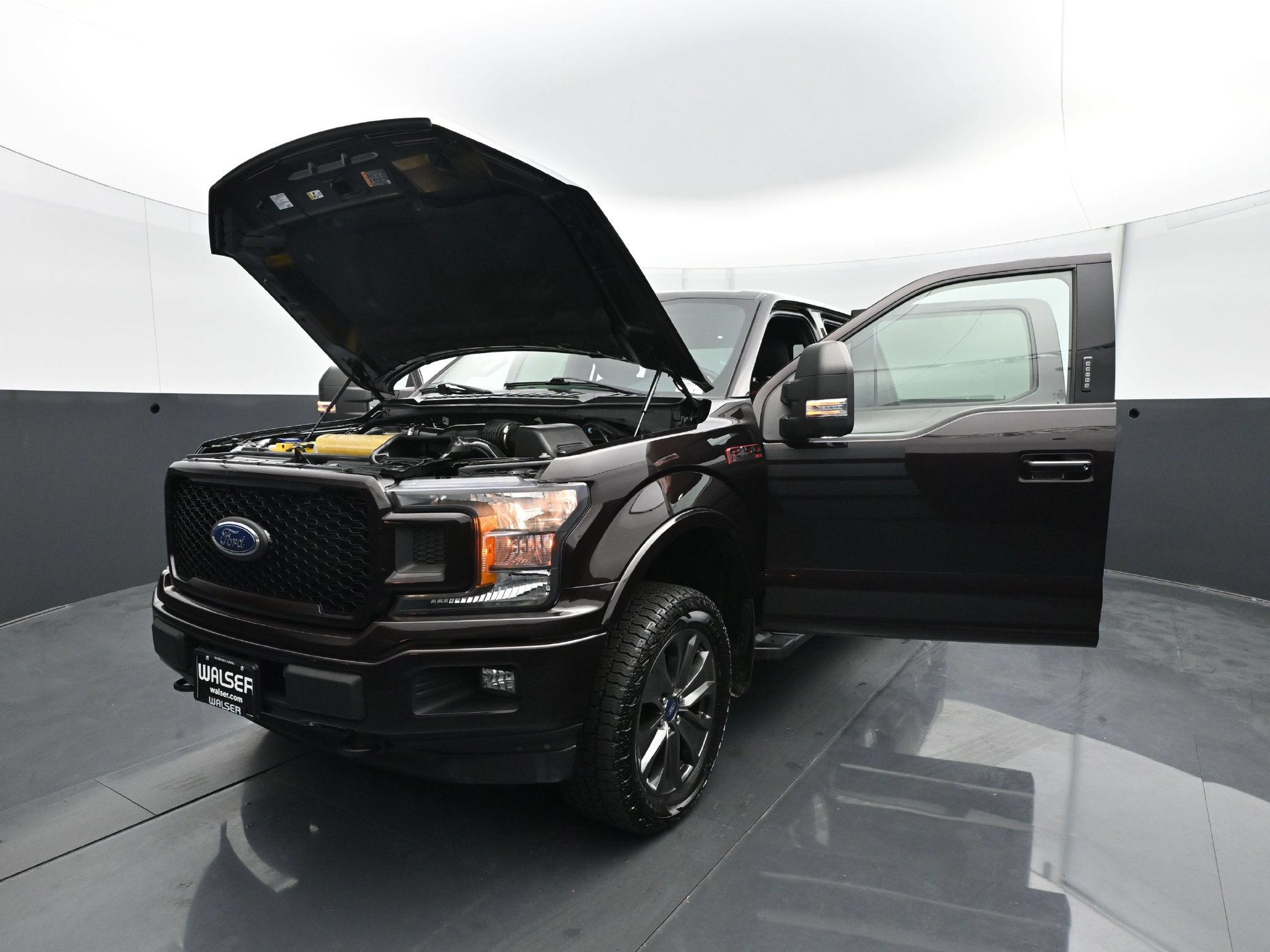 Used 2018 Ford F150 XLT w/ Equipment Group 302A Luxury AWD/4WD image 29