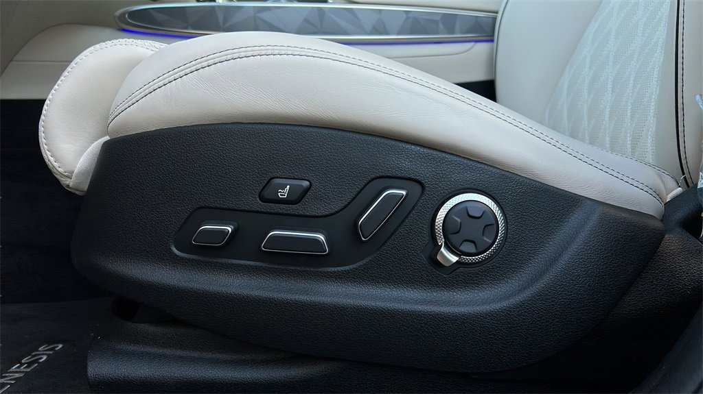 Used 2025 Genesis GV70 3.5T Sport w/ Sport Advanced Package image 15