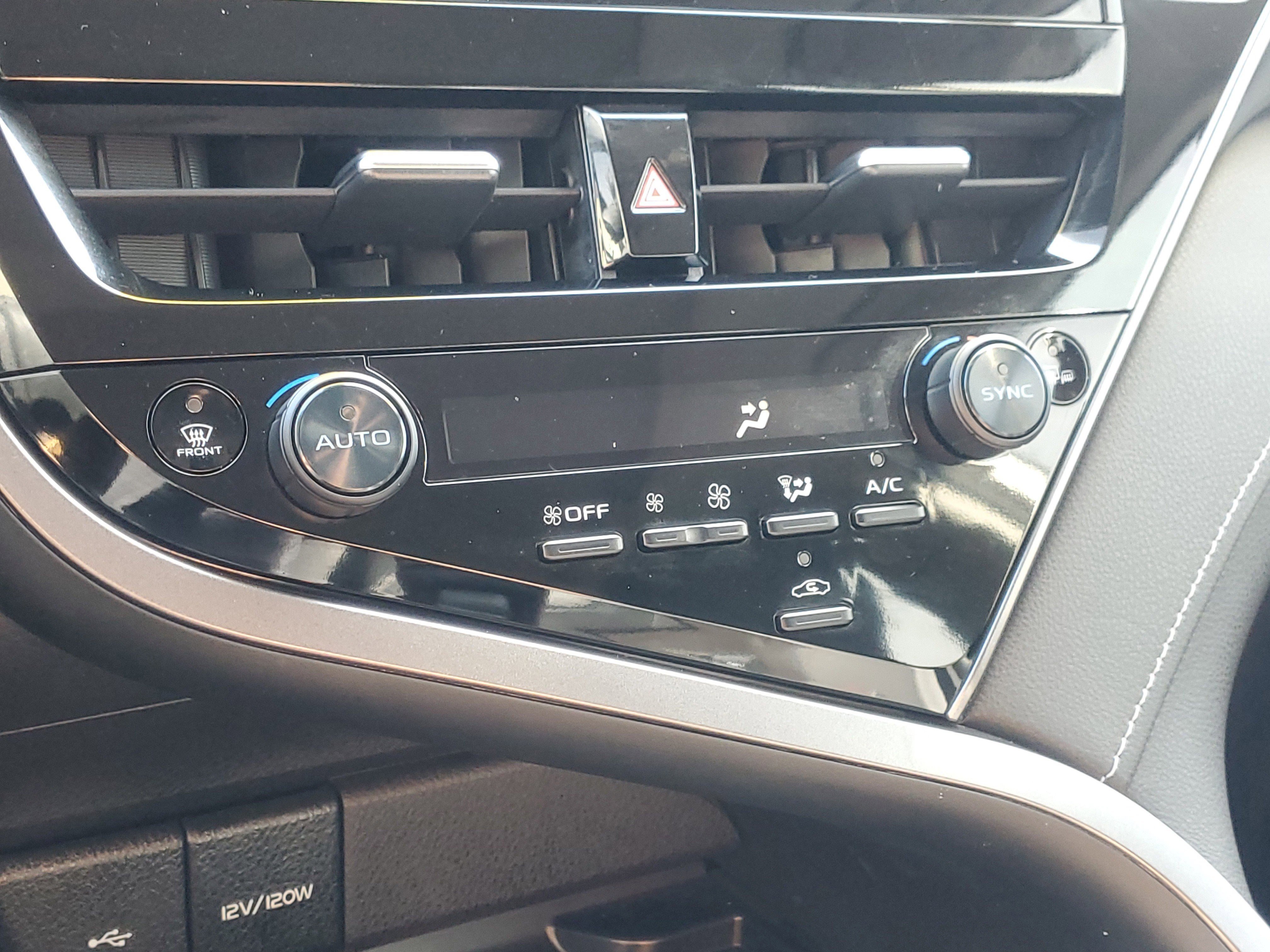 Used 2022 Toyota Camry XSE image 29