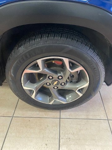 Used 2024 Chevrolet Trax LT w/ Driver Confidence Package image 28