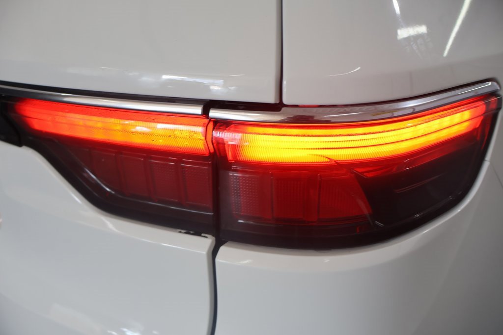 Used 2024 Jeep Wagoneer Series II w/ Flexible Seating Group image 33