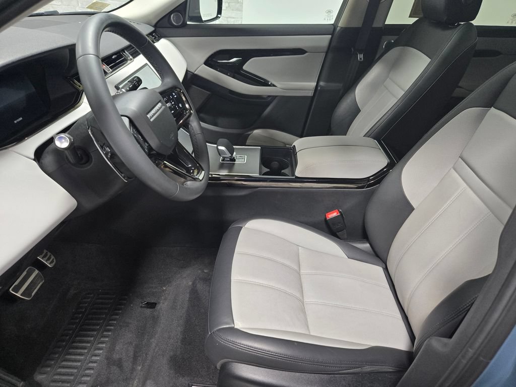 Used 2025 Land Rover Range Rover Evoque Dynamic SE AWD/4WD image 10
