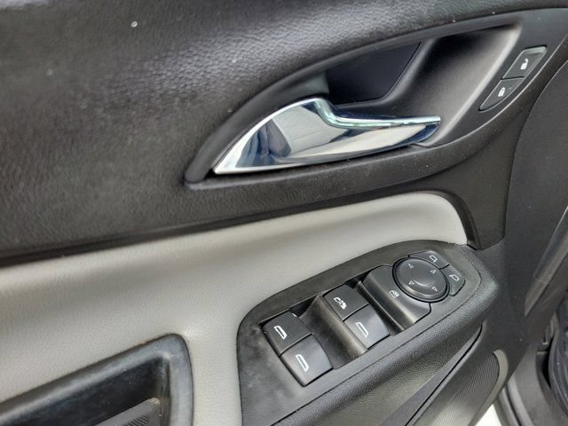 Used 2021 Chevrolet Equinox LS w/ LS Convenience Package FWD image 21