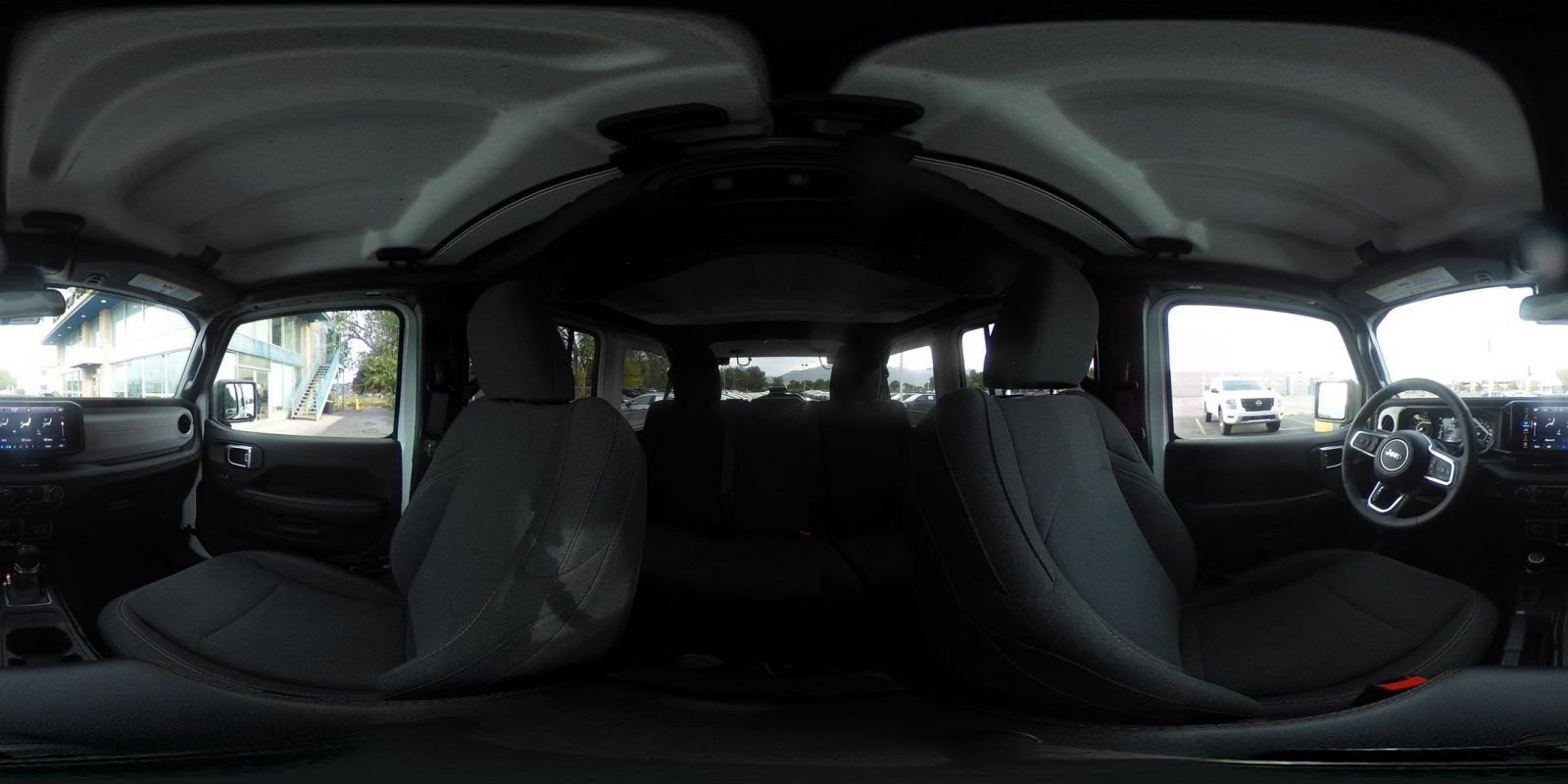 Used 2025 Jeep Wrangler Sahara image 41