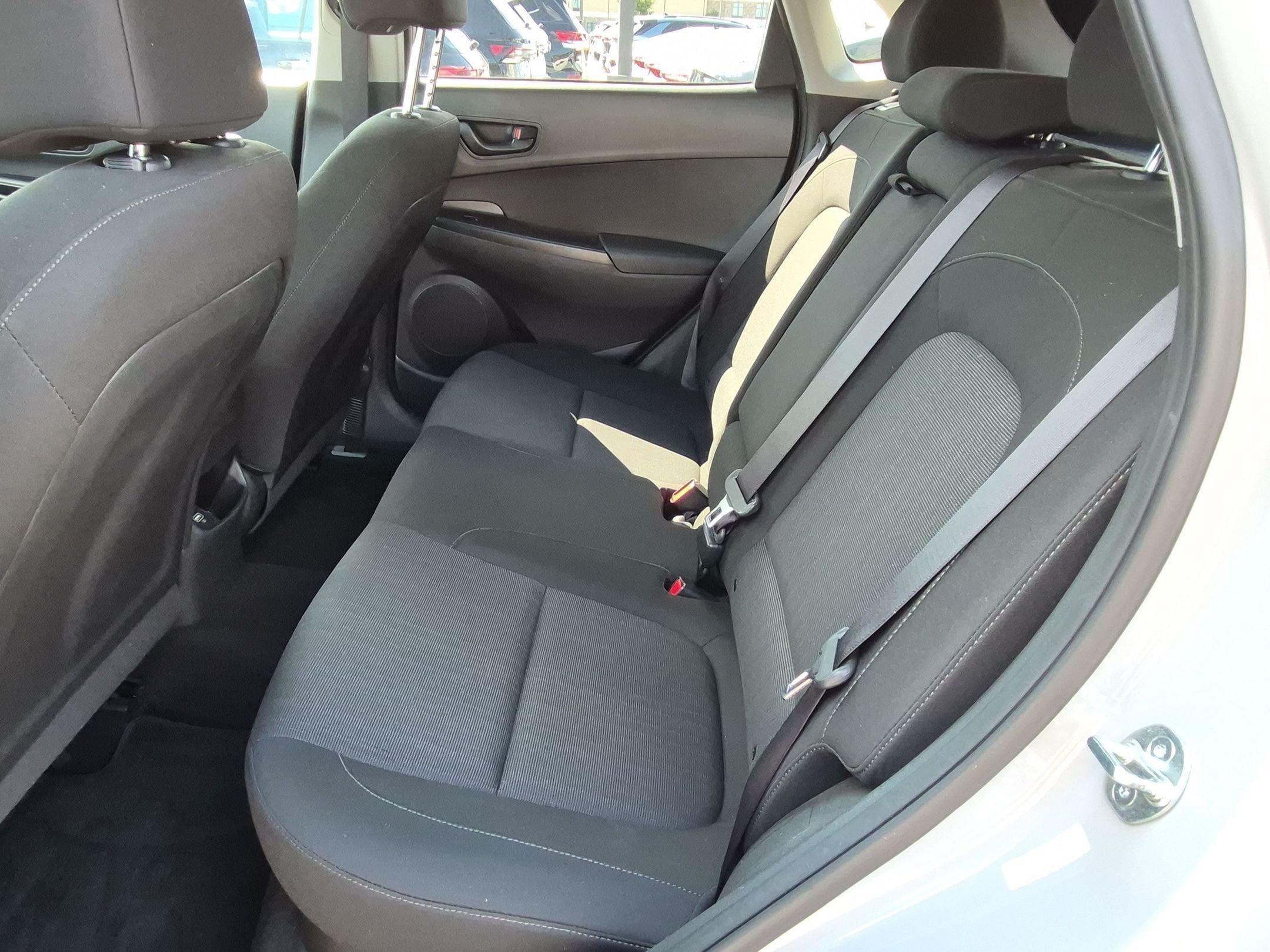 Used 2023 Hyundai Kona SEL AWD/4WD image 28