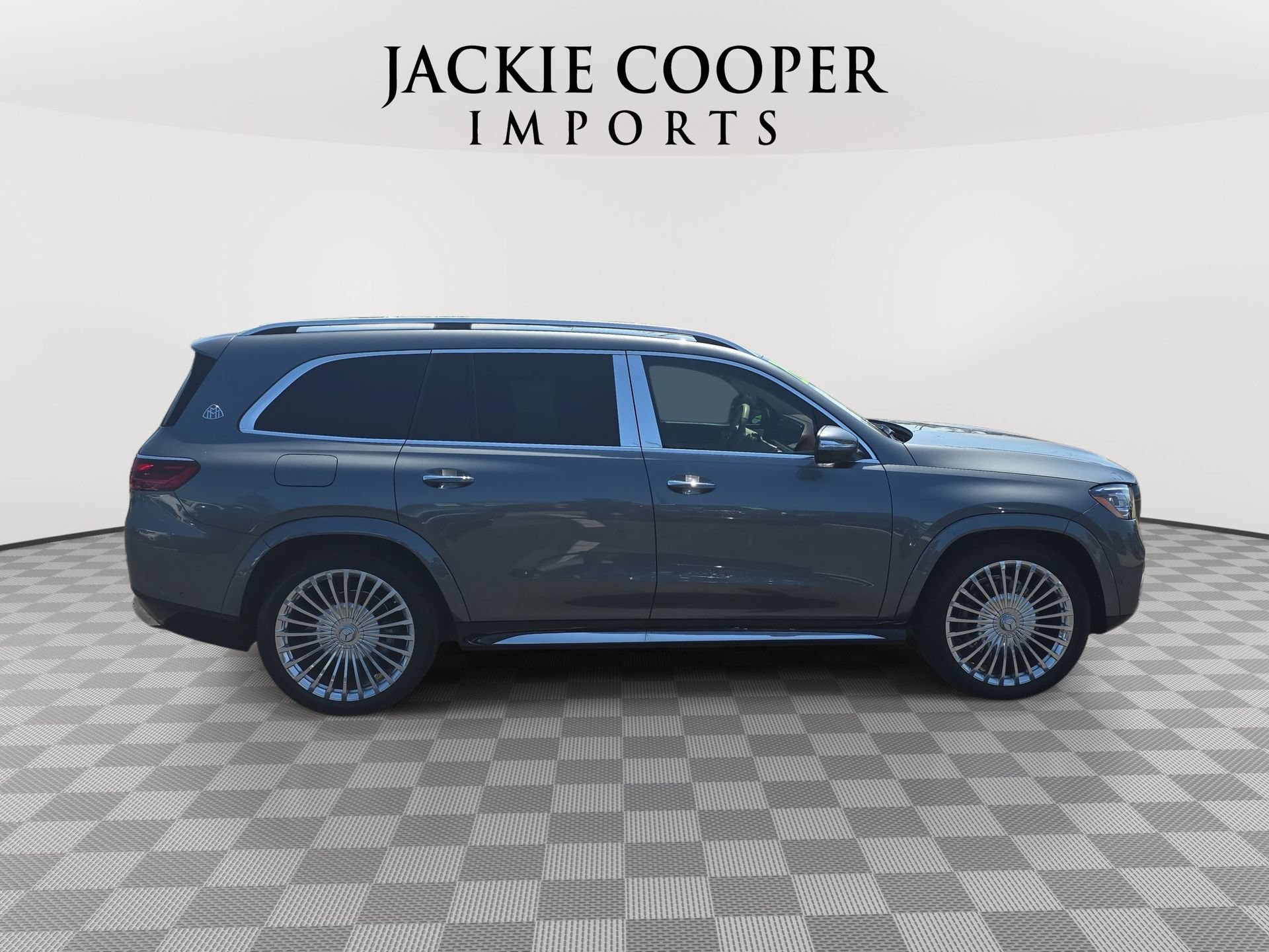 Used 2026 Mercedes-Benz Maybach GLS 600 4MATIC image 4