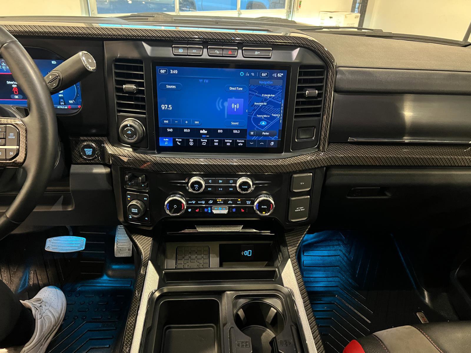 Used 2024 Ford F250 Lariat w/ Lariat Ultimate Package image 16