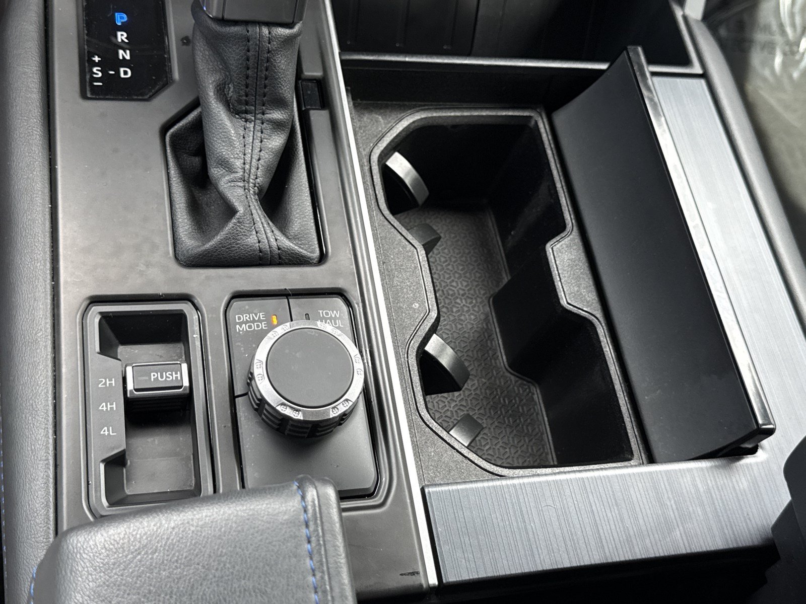 Used 2022 Toyota Tundra Platinum AWD/4WD image 38