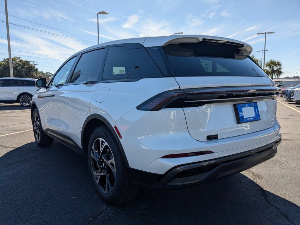 New 2026 Lincoln Nautilus Premier w/ Jet Appearance Package AWD/4WD image 6