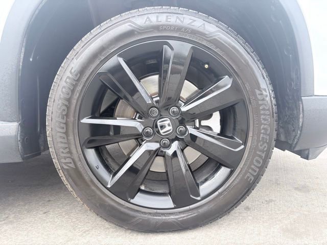 Used 2025 Honda Pilot Black Edition image 27