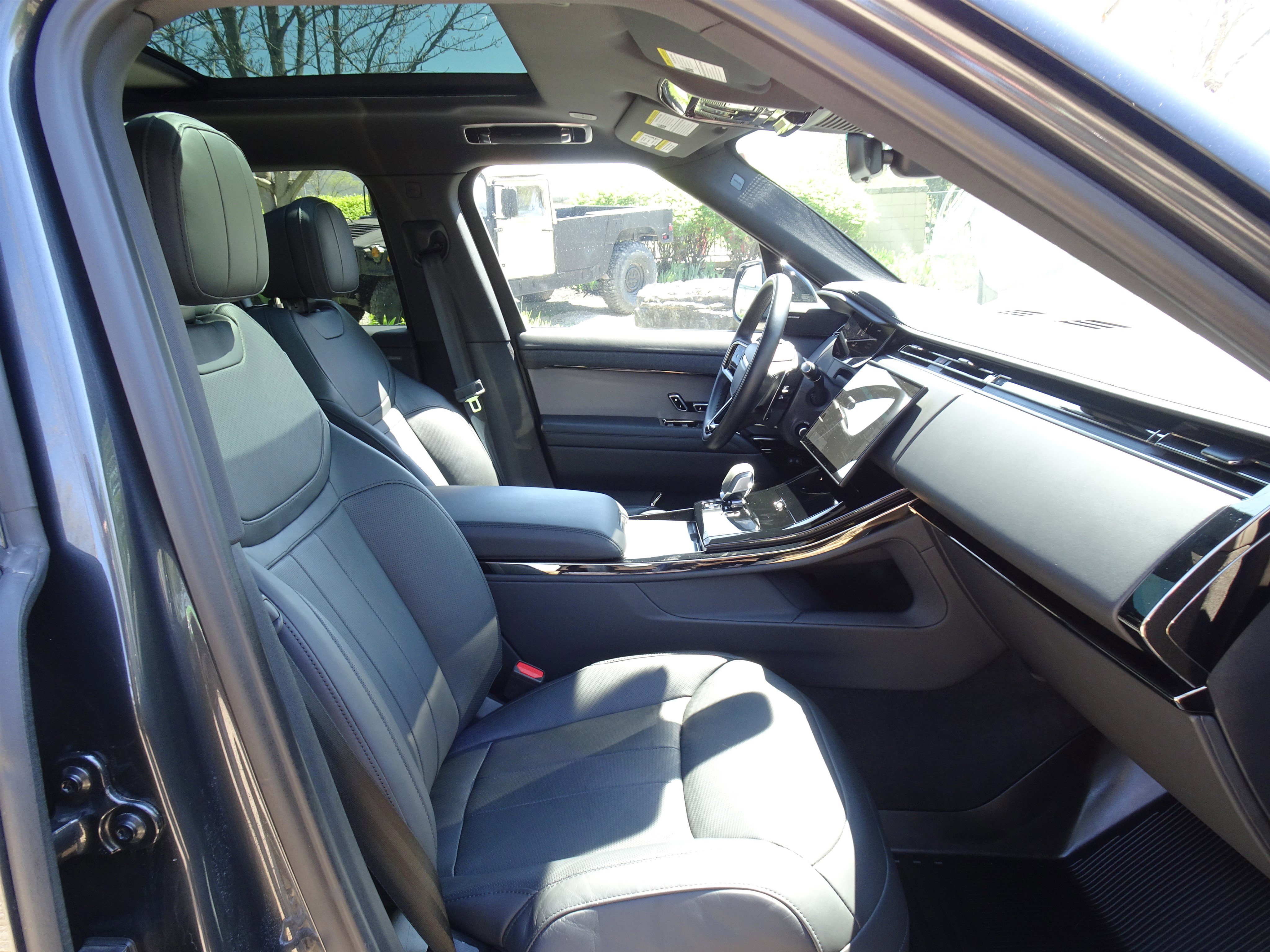 Certified 2024 Land Rover Range Rover Sport Dynamic SE image 28