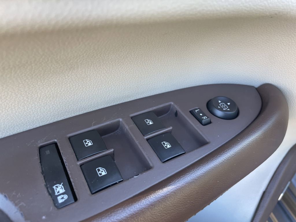 Used 2014 Cadillac ATS Luxury w/ Driver Awareness Package RWD image 23