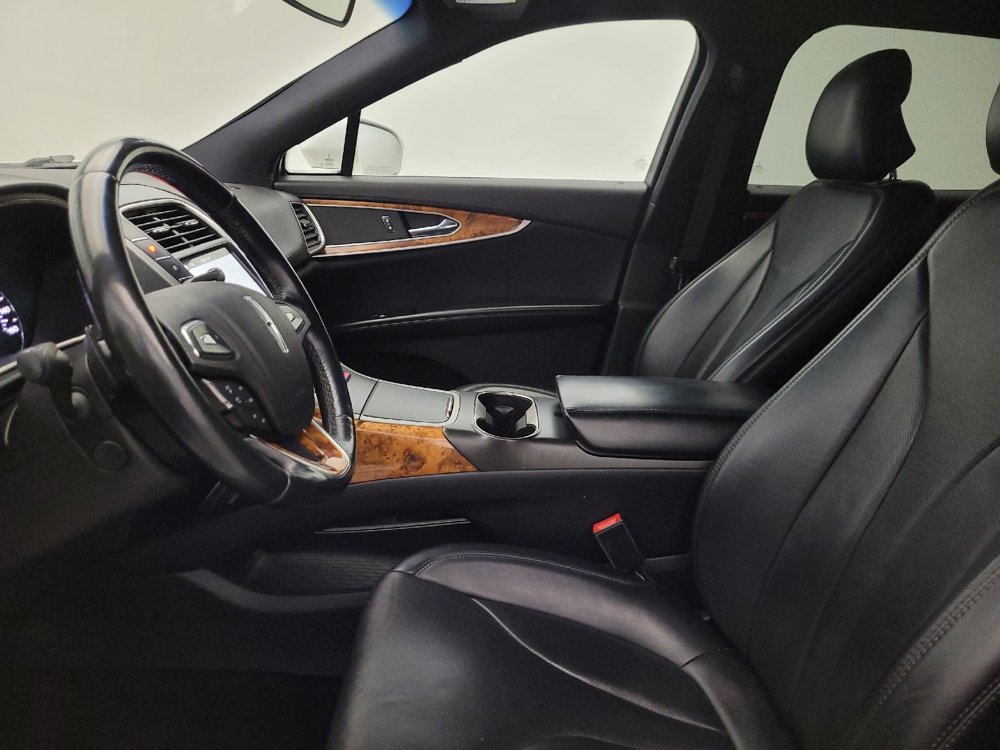 Used 2016 Lincoln MKX Reserve w/ Technology Package AWD/4WD image 17