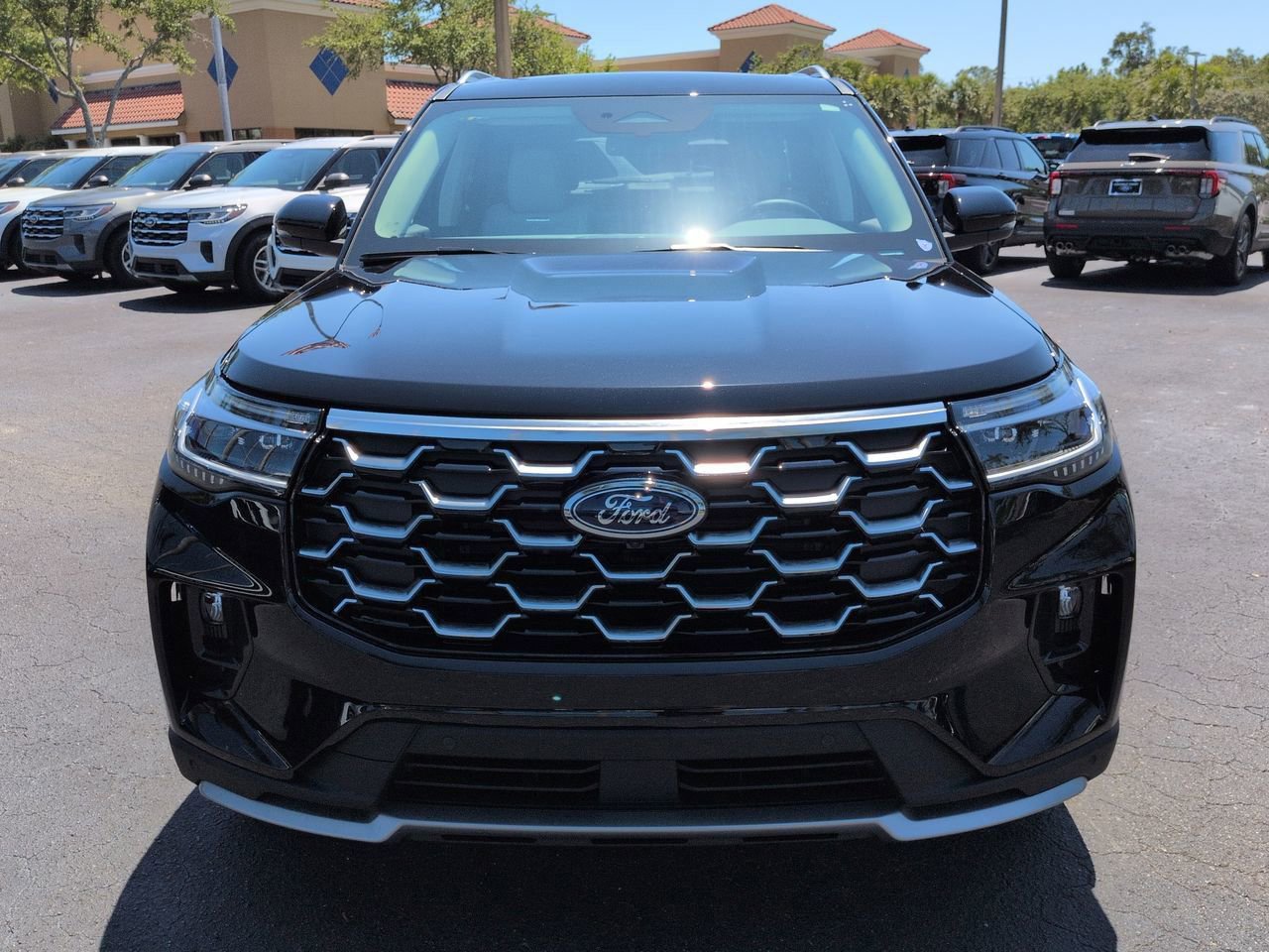 New 2026 Ford Explorer Platinum AWD/4WD image 8