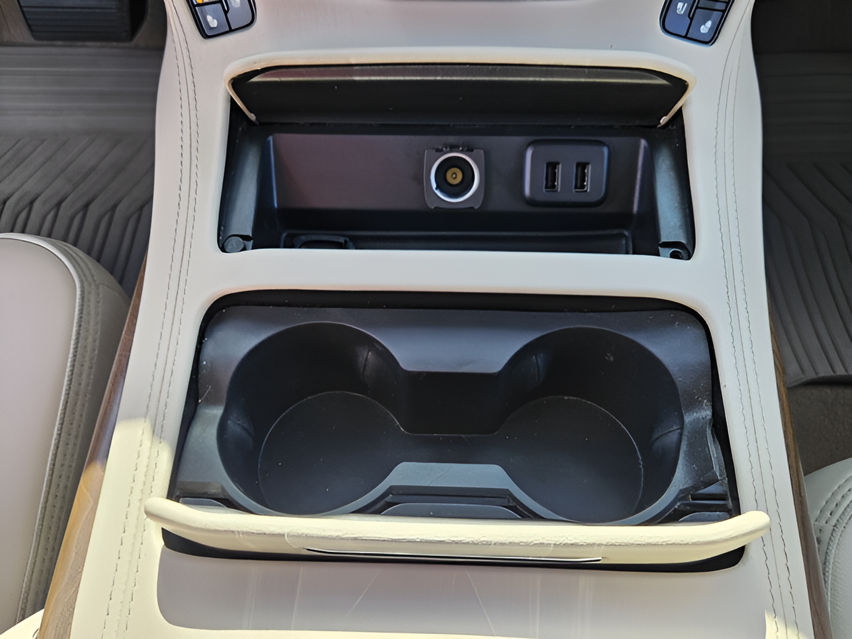 Used 2019 GMC Yukon Denali AWD/4WD image 17