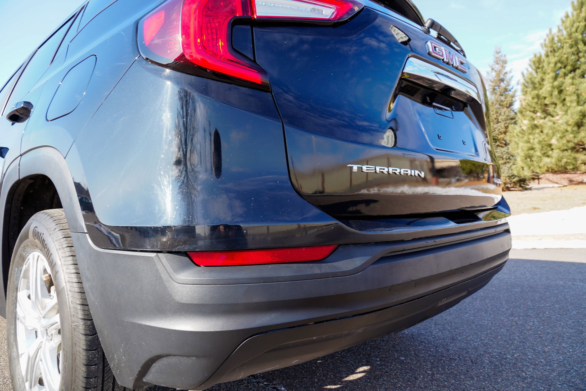 Used 2022 GMC Terrain SLE w/ Driver Convenience Package image 26