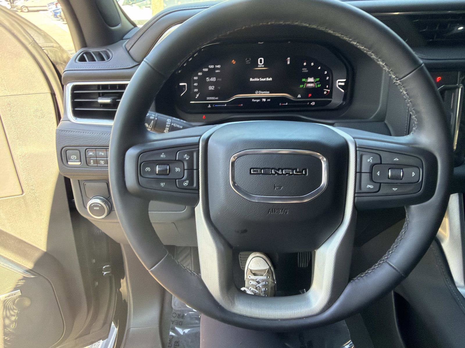 Used 2023 GMC Yukon Denali RWD image 30