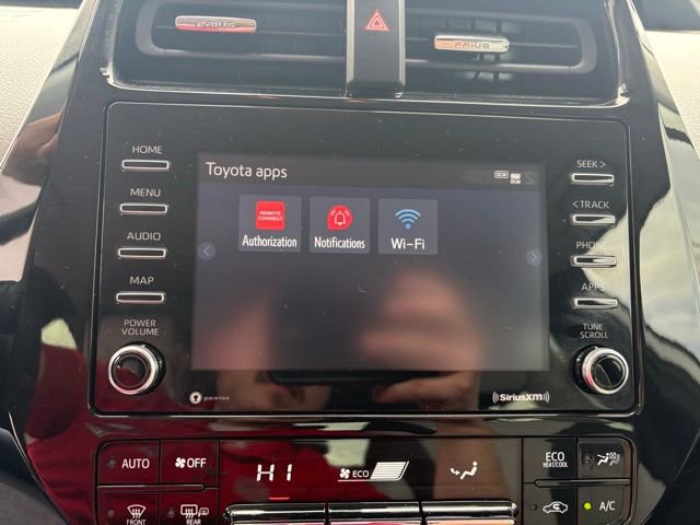 Used 2021 Toyota Prius XLE image 18